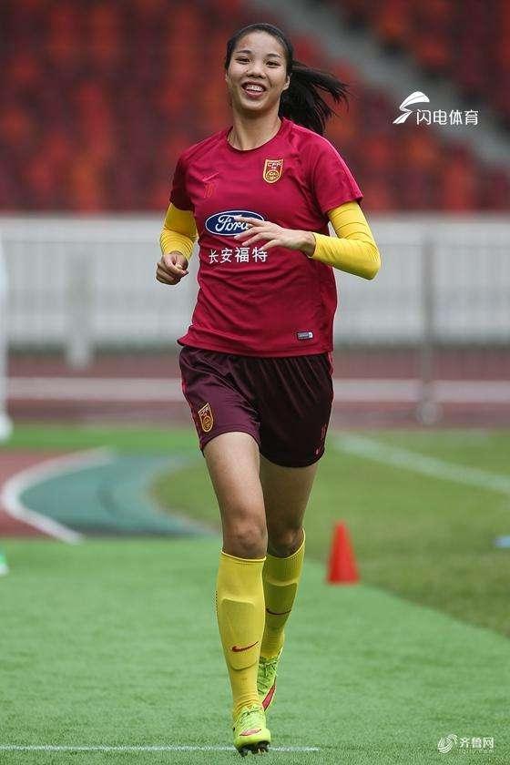 梅西轻松击败中国女排晋级半决赛，竞技爆发！