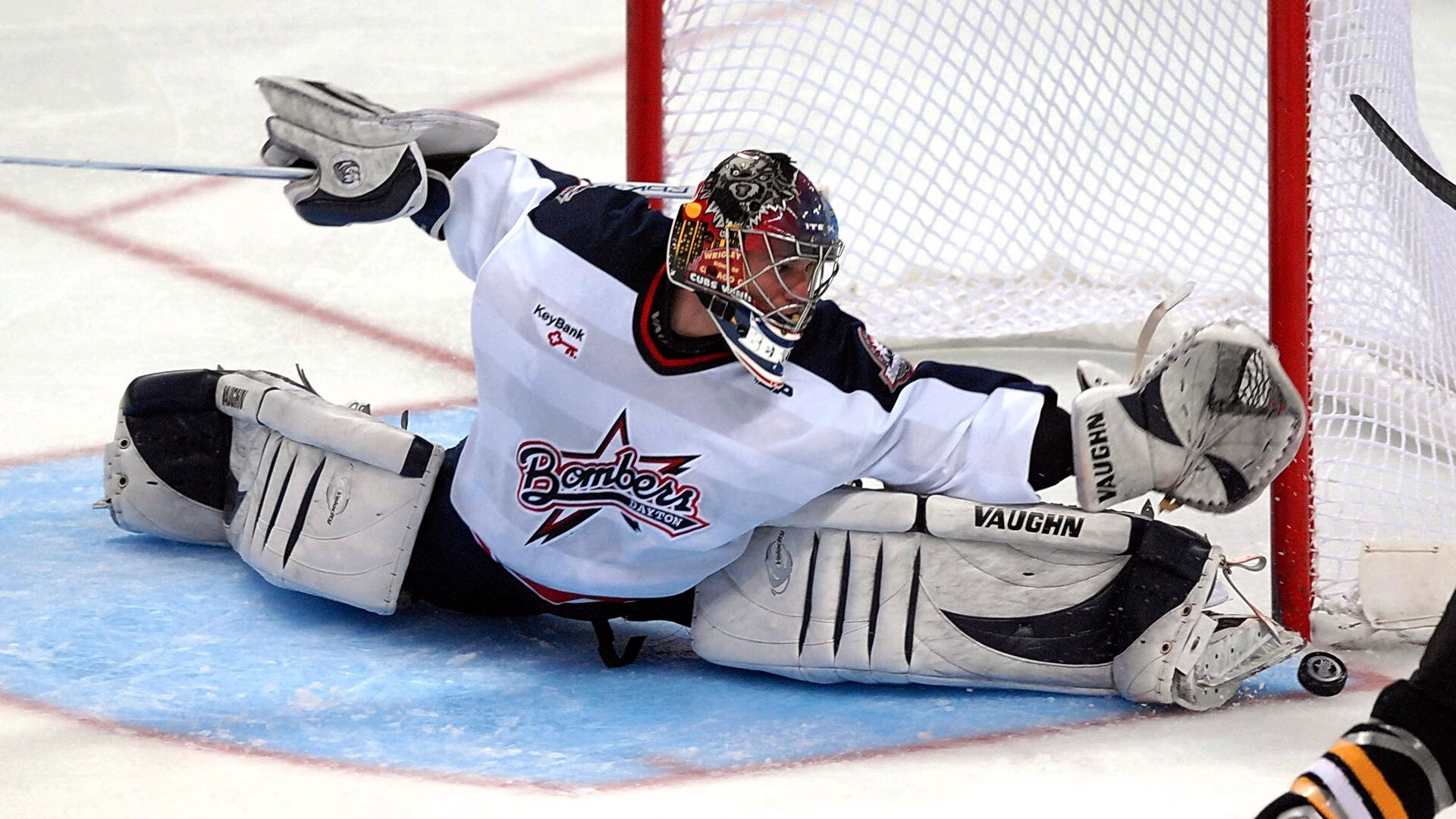 官网首页-Karsa爆冷击败皇家马德里，战术调整引爆全场！